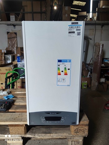 Chaudiere Murale Gaz Condensation 21W  Ariston